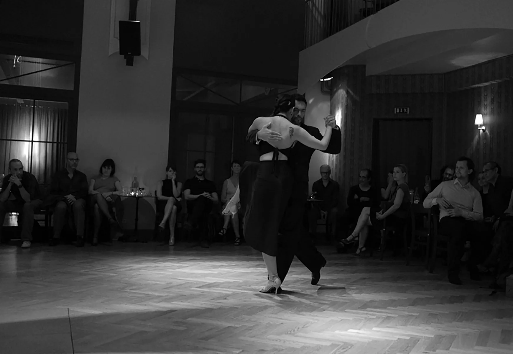 Griselda and Nicolás dancing tango on stage